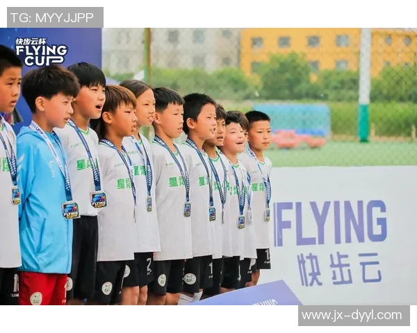 打造未来足球巨星：从青训到职业生涯的全面培养计划